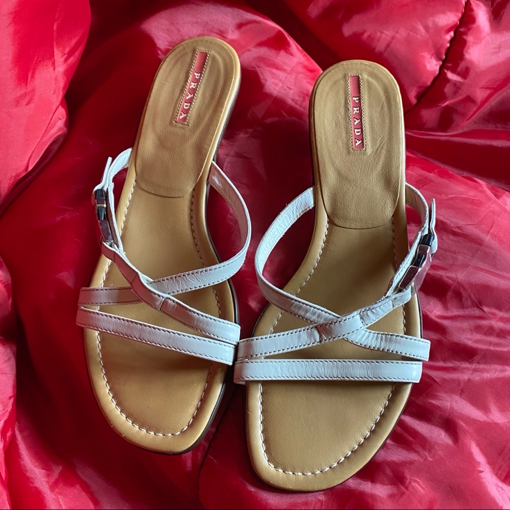 Vintage Cream Prada Kitten Heel Sandals 🥛